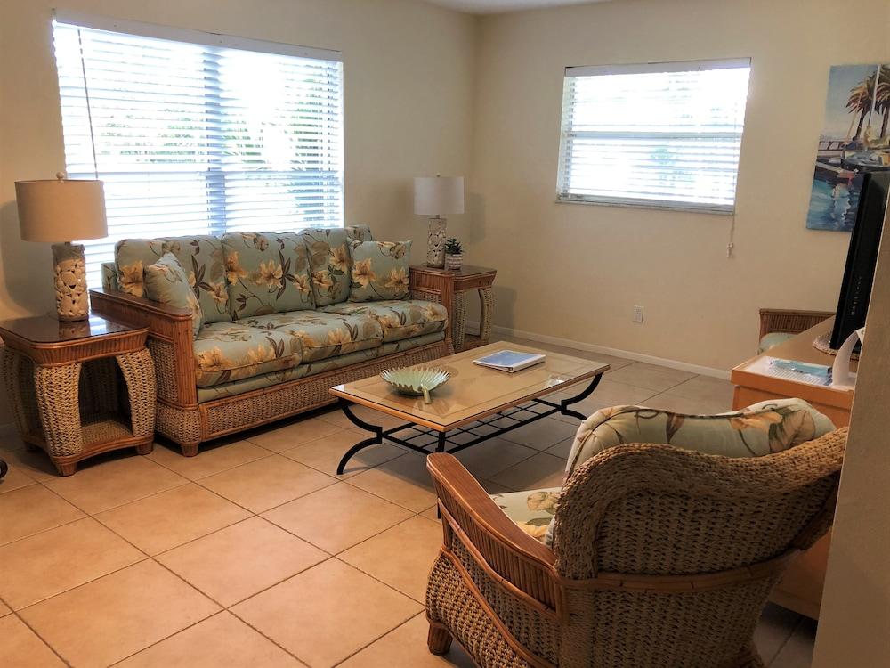 Addys Villas photo 36