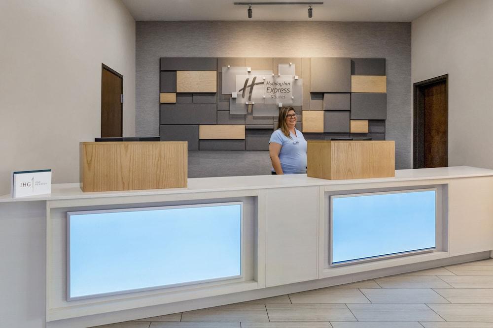 Holiday Inn Express Hotel & Suites Waycross by IHG photo 2