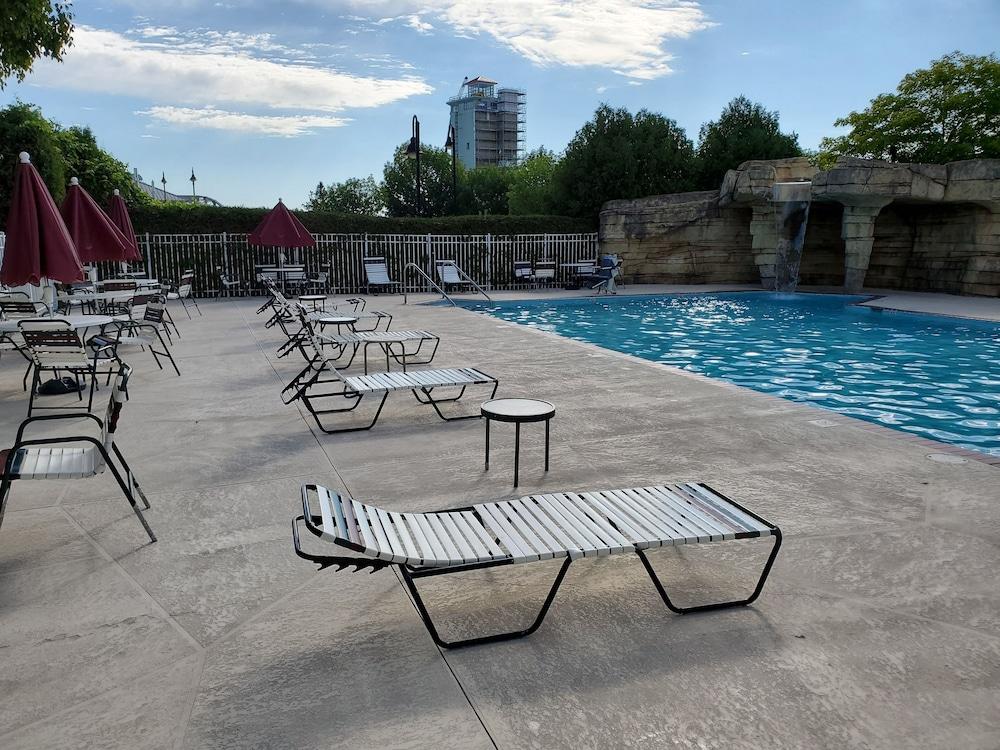 Bridgeport Waterfront Resort photo 77