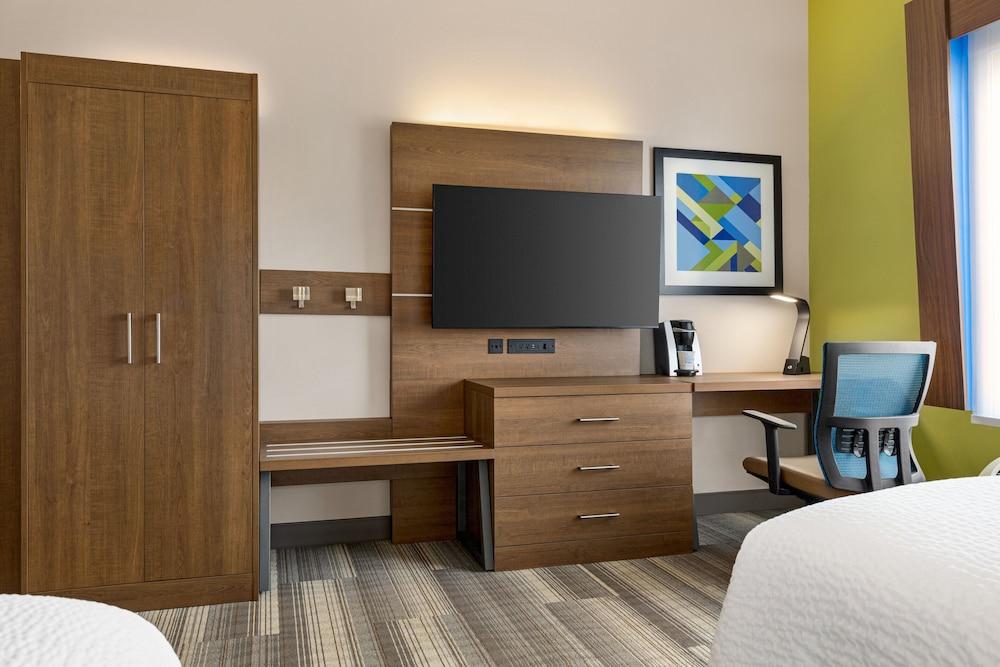 Holiday Inn Express Hotel & Suites Waycross by IHG photo 39