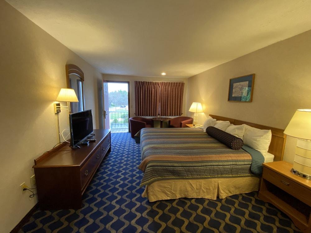 Economy Lodge photo 19