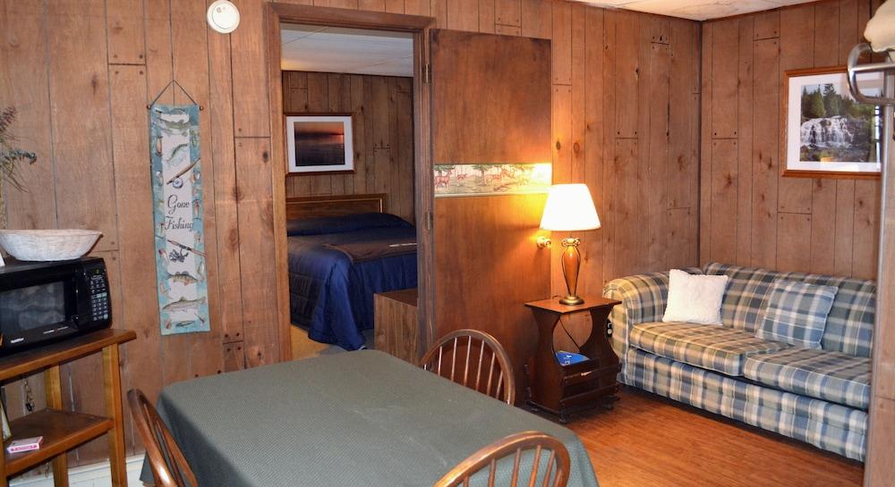 AJ's Lodge and Oven photo 39