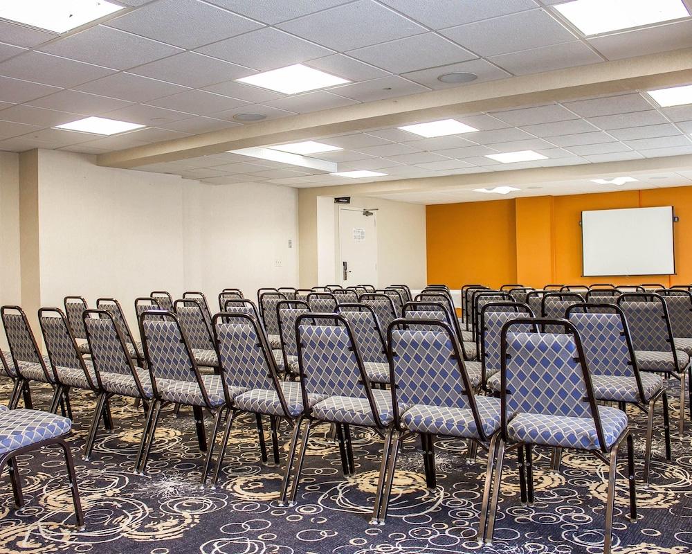 Comfort Inn Wethersfield - Hartford photo 22