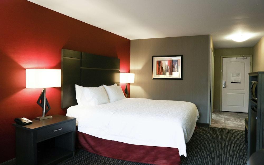 Hampton Inn & Suites Temecula photo 34