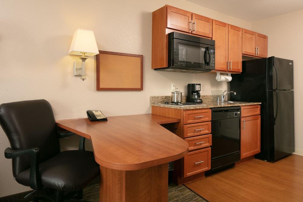 Candlewood Suites La Crosse N by IHG photo 39