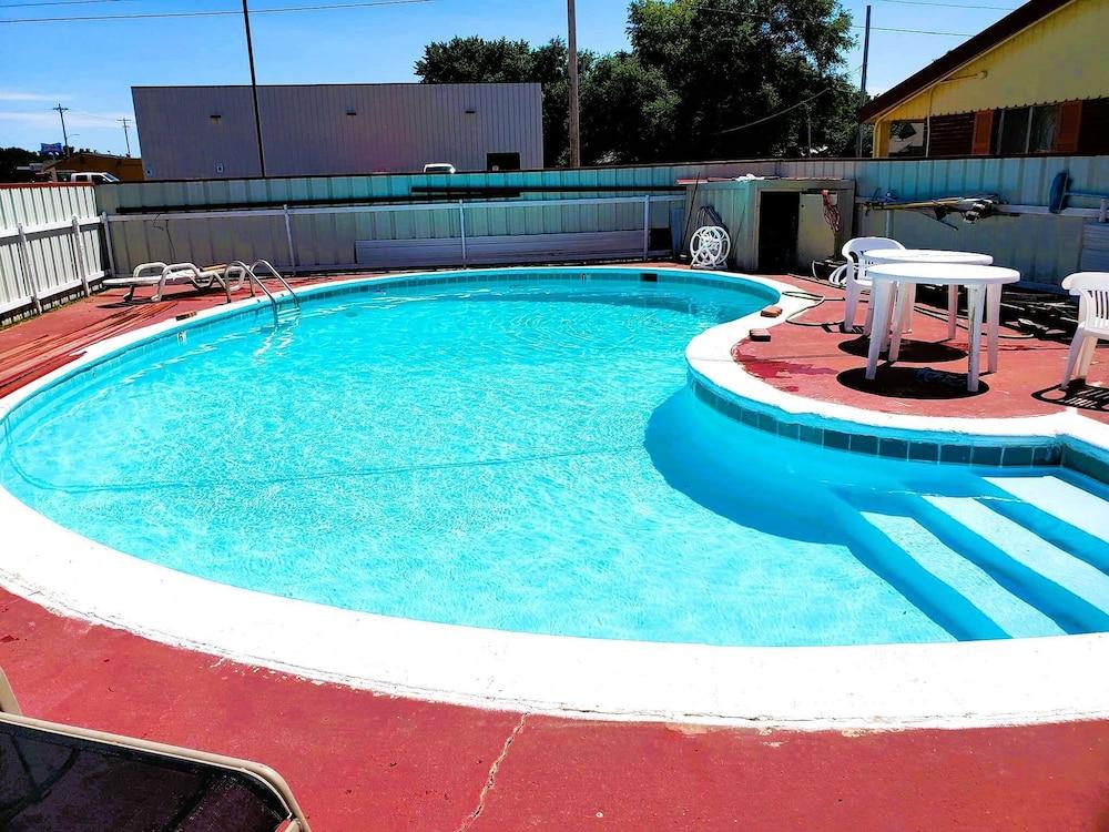Americas Best Value Inn Arkansas City photo 5