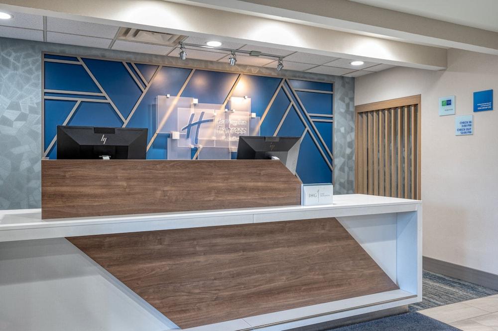 Holiday Inn Express & Suites Gahanna/Columbus Airport by IHG photo 32