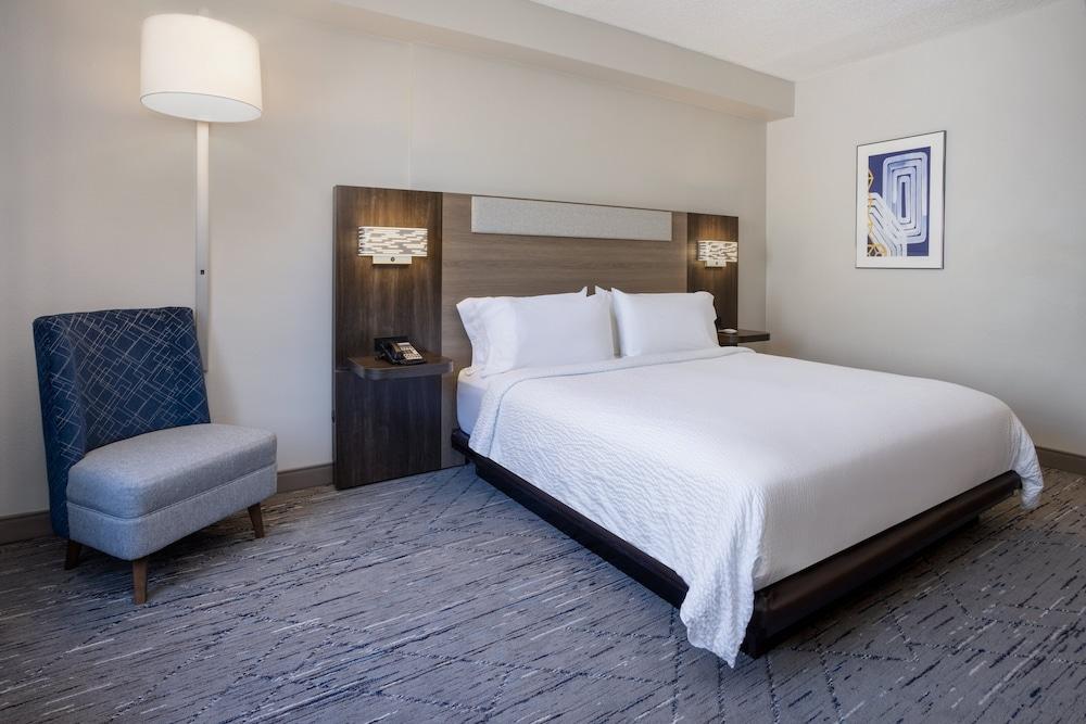 Holiday Inn Express Hotel & Suites New Tampa I-75 by IHG photo 65