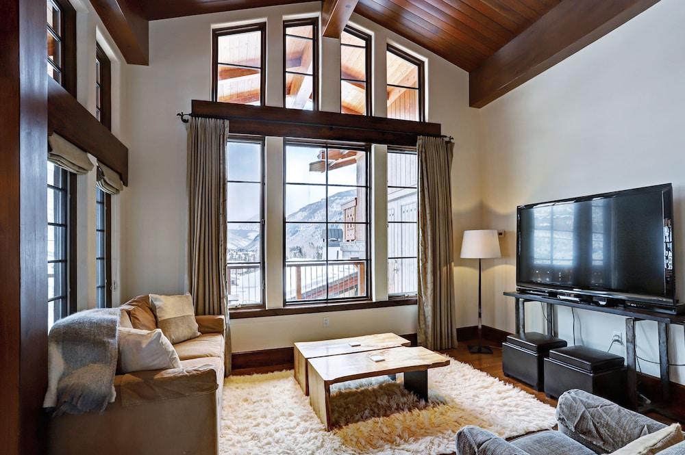 The Lodge at Vail, a RockResort by Vail Resorts photo 72