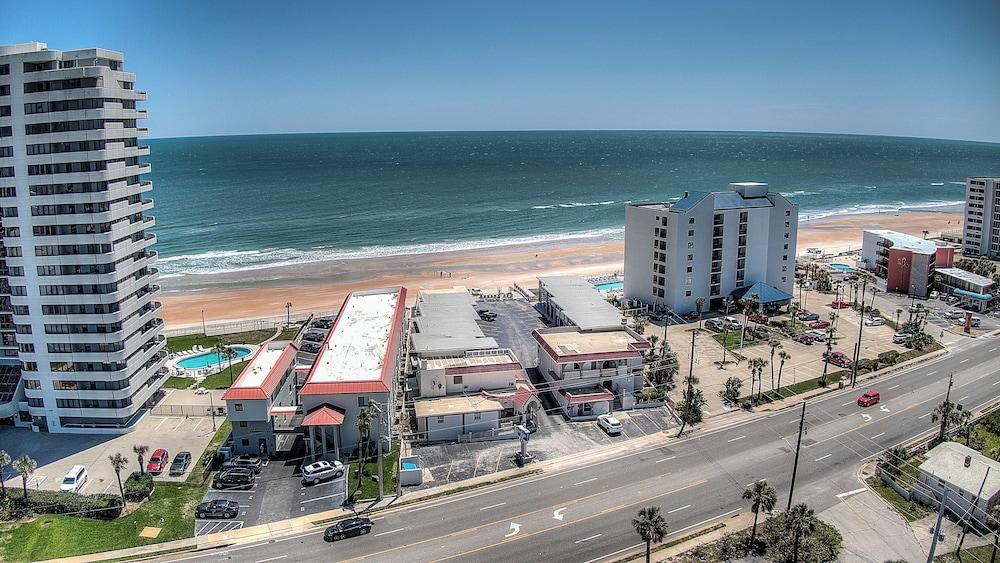 La Bella Oceanfront Inn photo 11