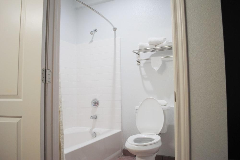 Bestway Inn photo 22