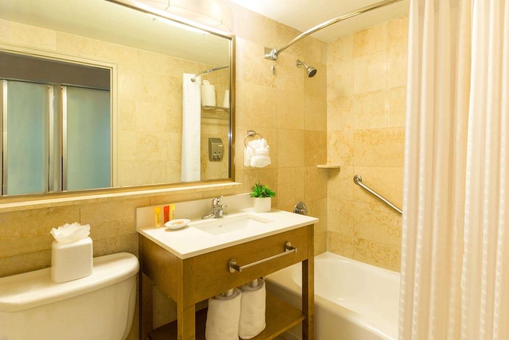 Best Western Plus Atlantic Beach Resort photo 30