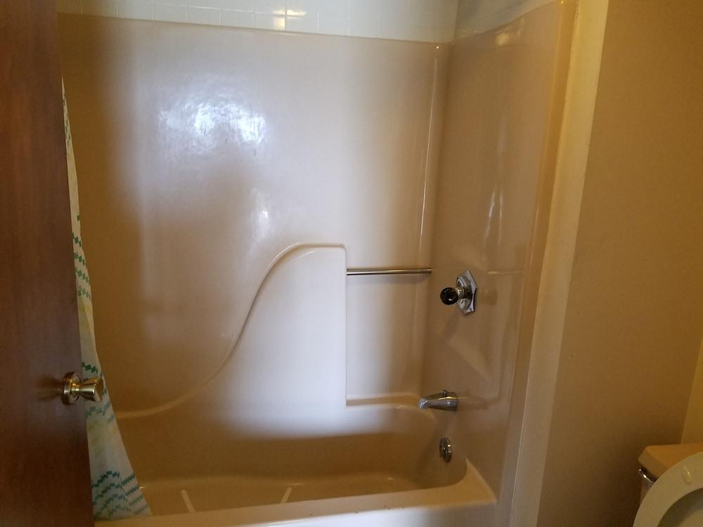 Midwest inn motel photo 10