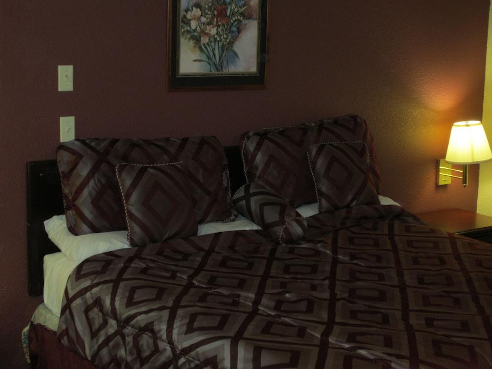 First Western Inn photo 38