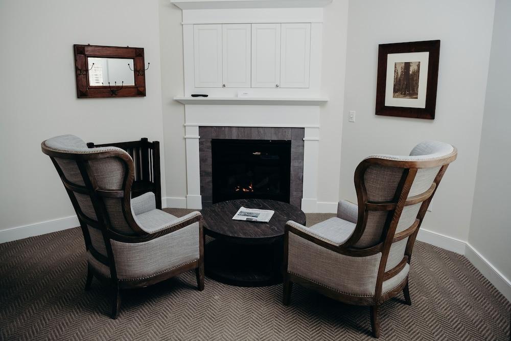 Briar Barn Inn photo 80