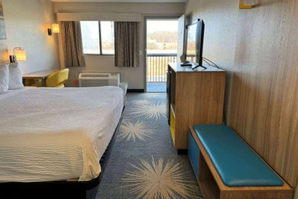 Days Inn by Wyndham Cloverdale Greencastle photo 24
