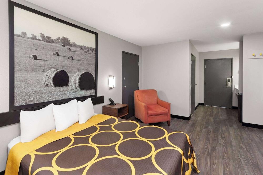 Super 8 by Wyndham Olney photo 12