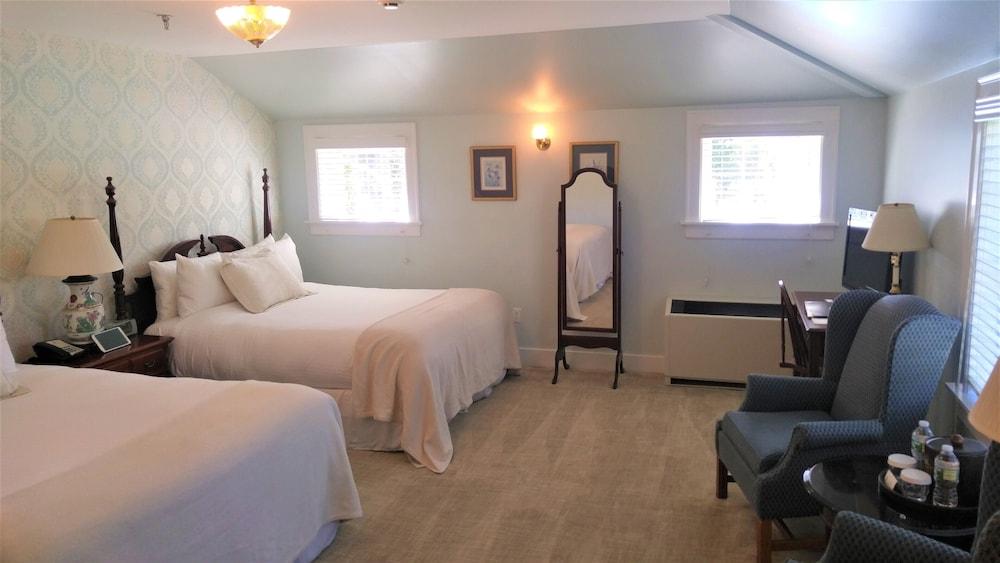 Black Point Inn photo 22