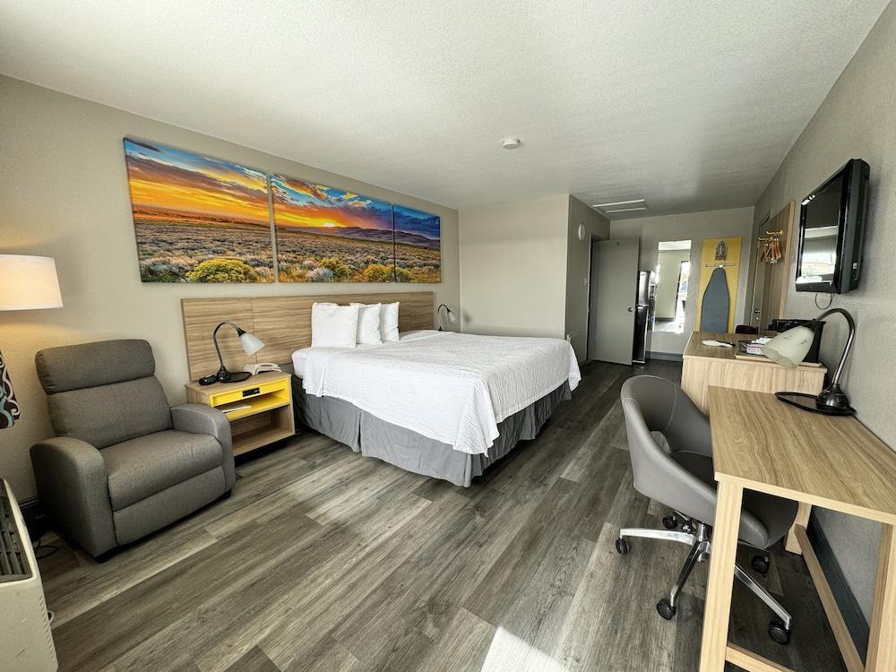 Days Inn by Wyndham Van Horn TX photo 13