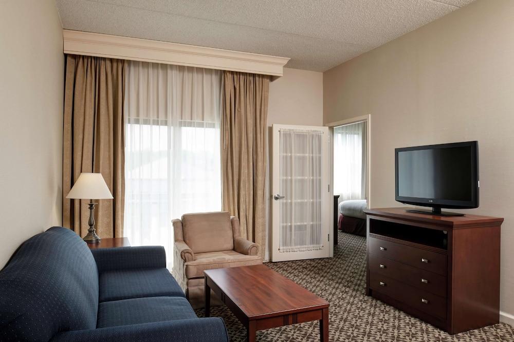 DoubleTree Suites by Hilton Hotel Mt. Laurel photo 22