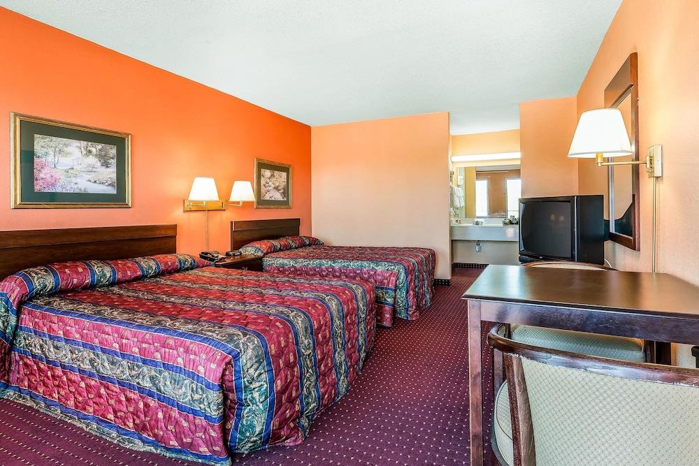 Econo Lodge Lavonia I-85 photo 20