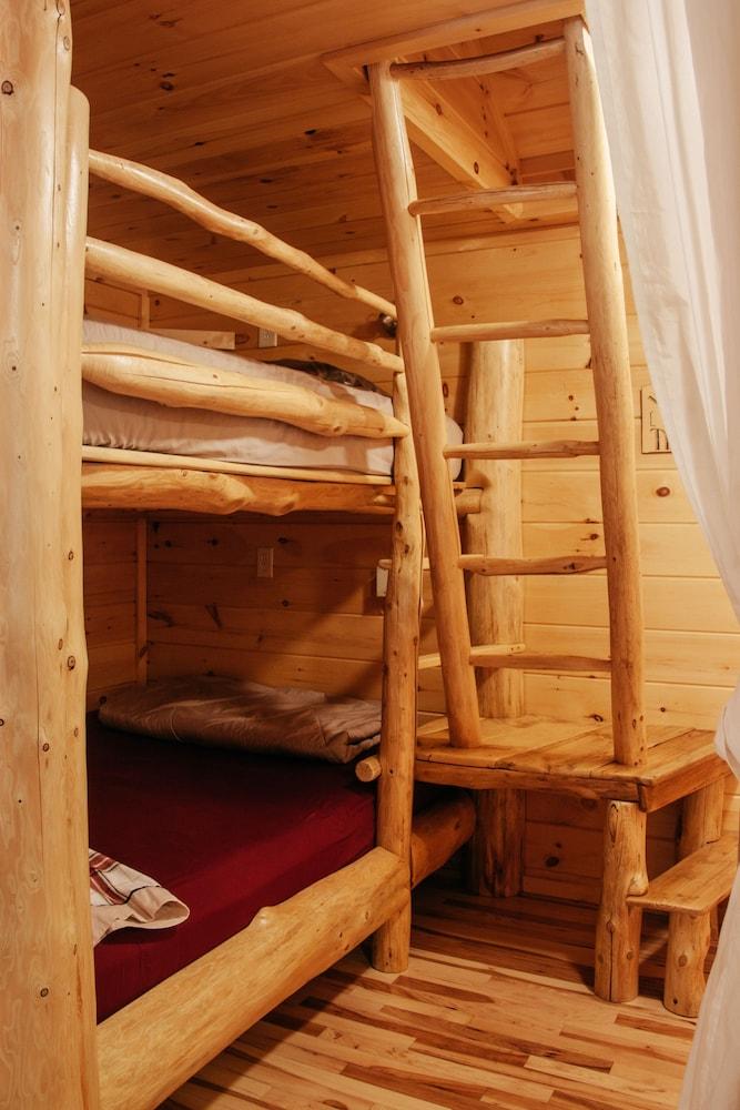 Wellnesste Lodge and Cabin Rentals photo 35