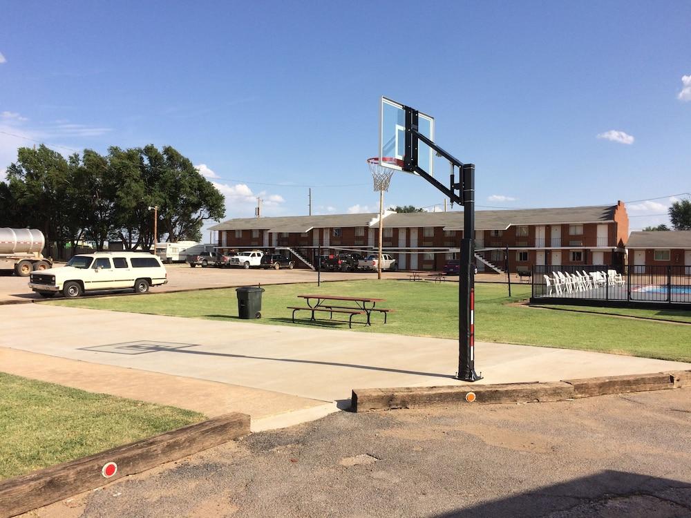 Holiday Motel photo 13