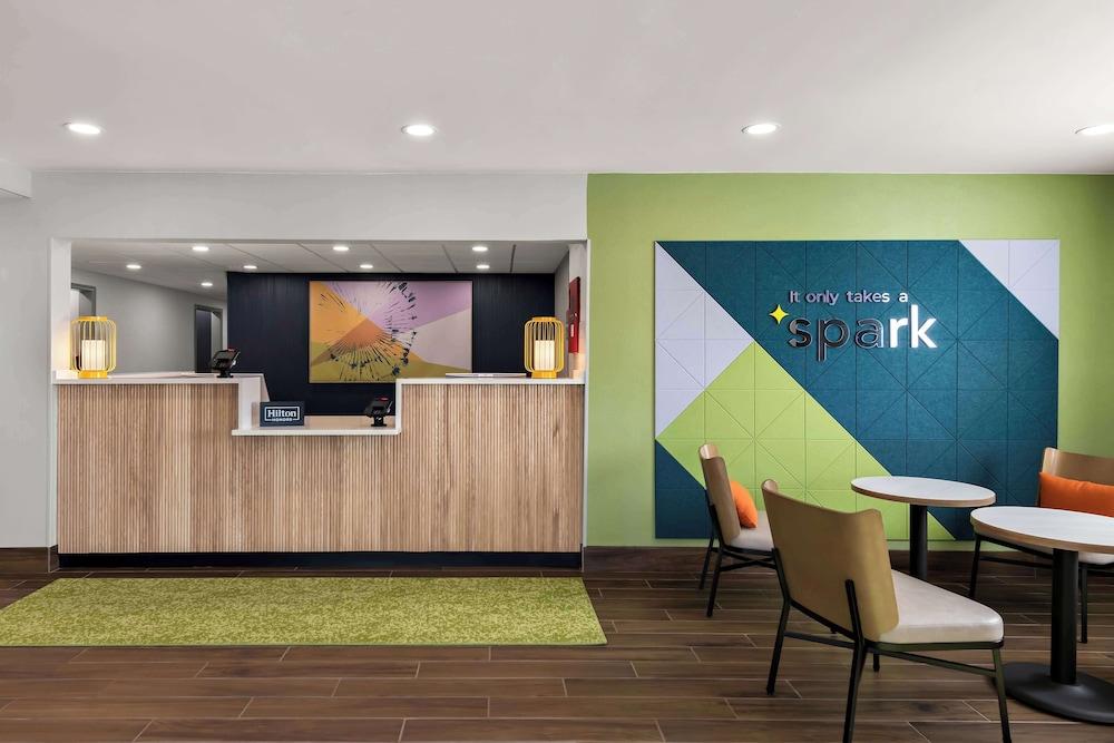 Spark by Hilton Norfolk photo 9