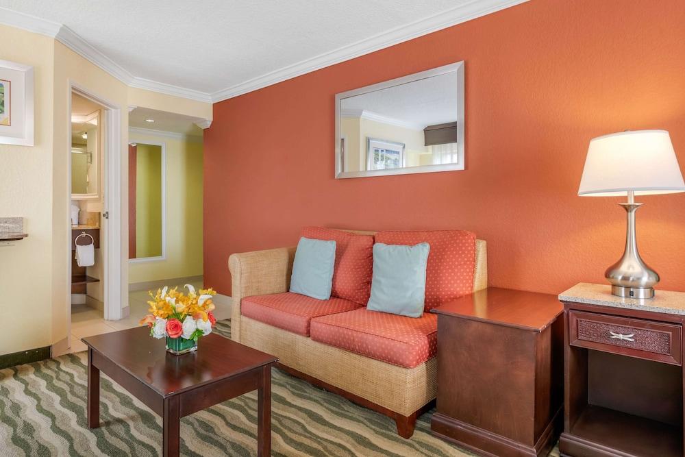 Best Western Plus Palm Beach Gardens Hotel & Ste & Conf Ctr photo 14