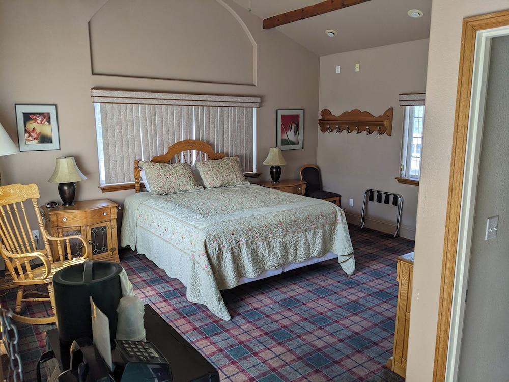 Hi-Lo Motel, Cafe and RV Park Mount Shasta Area photo 11