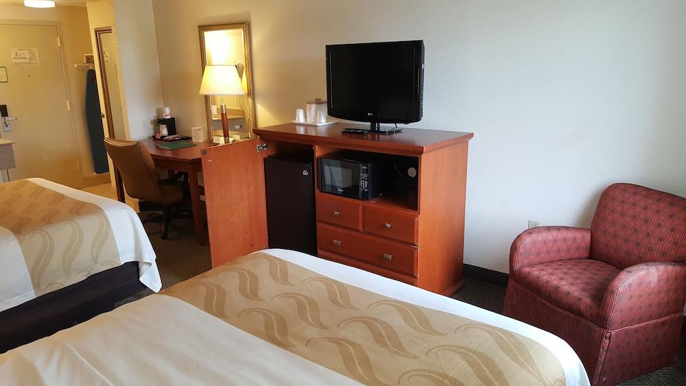 Quality Inn & Suites Conference Center photo 16