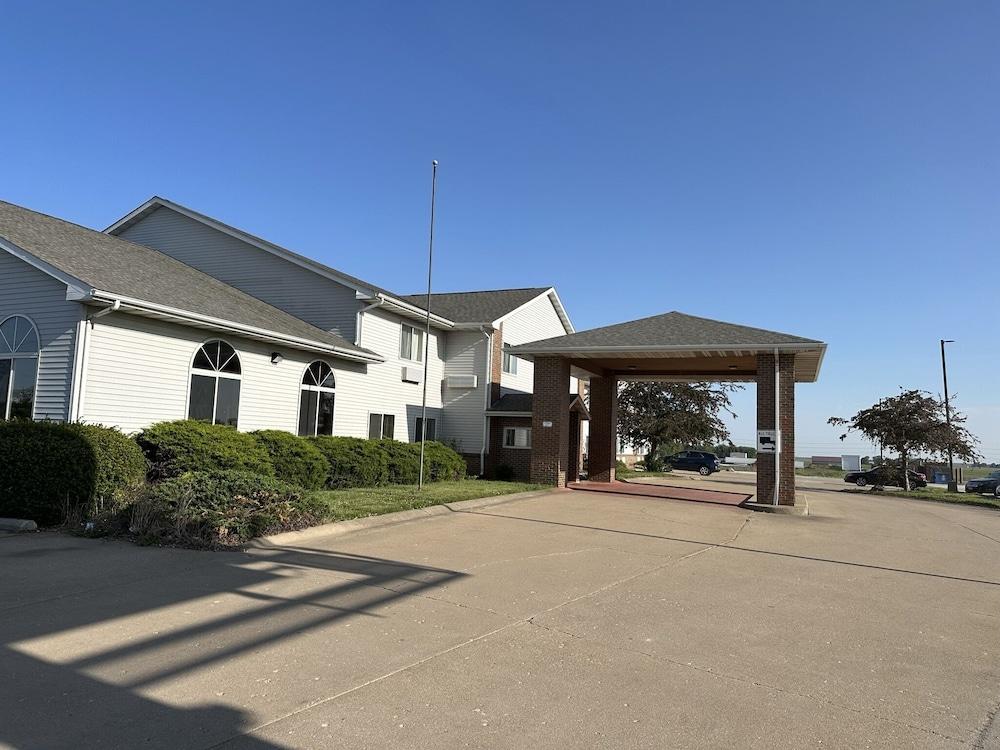 Econo Lodge El Paso, IL photo 3