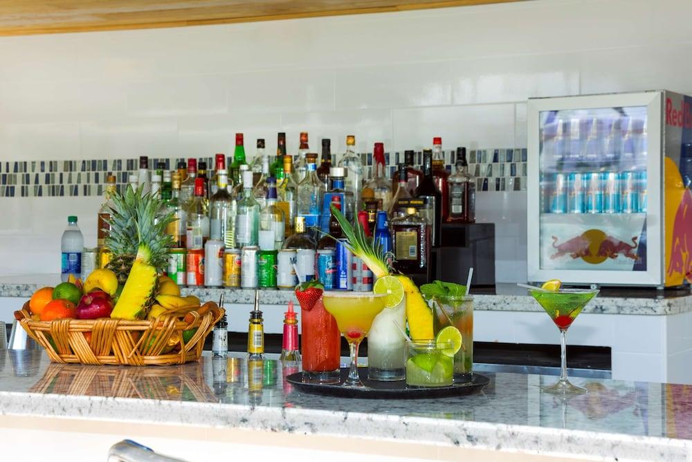 Best Western Plus Atlantic Beach Resort photo 4