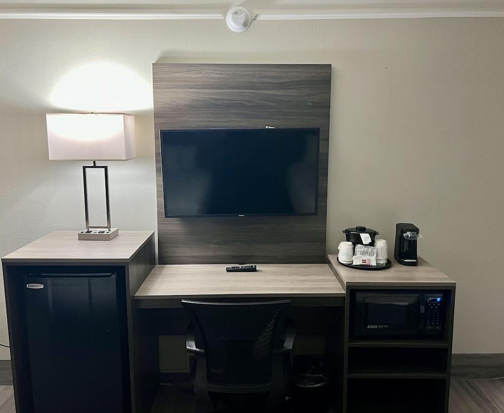 La Quinta Inn by Wyndham Denver Northglenn photo 17