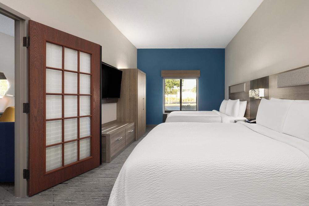 Holiday Inn Express & Suites Sebring by IHG photo 13