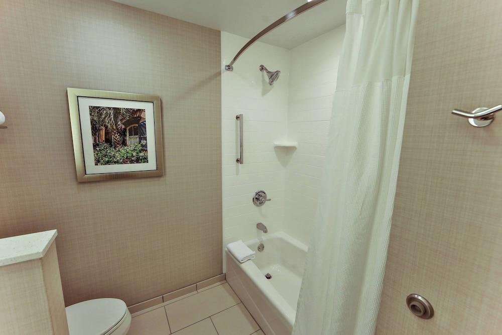 Fairfield Inn & Suites by Marriott Savannah Midtown photo 22