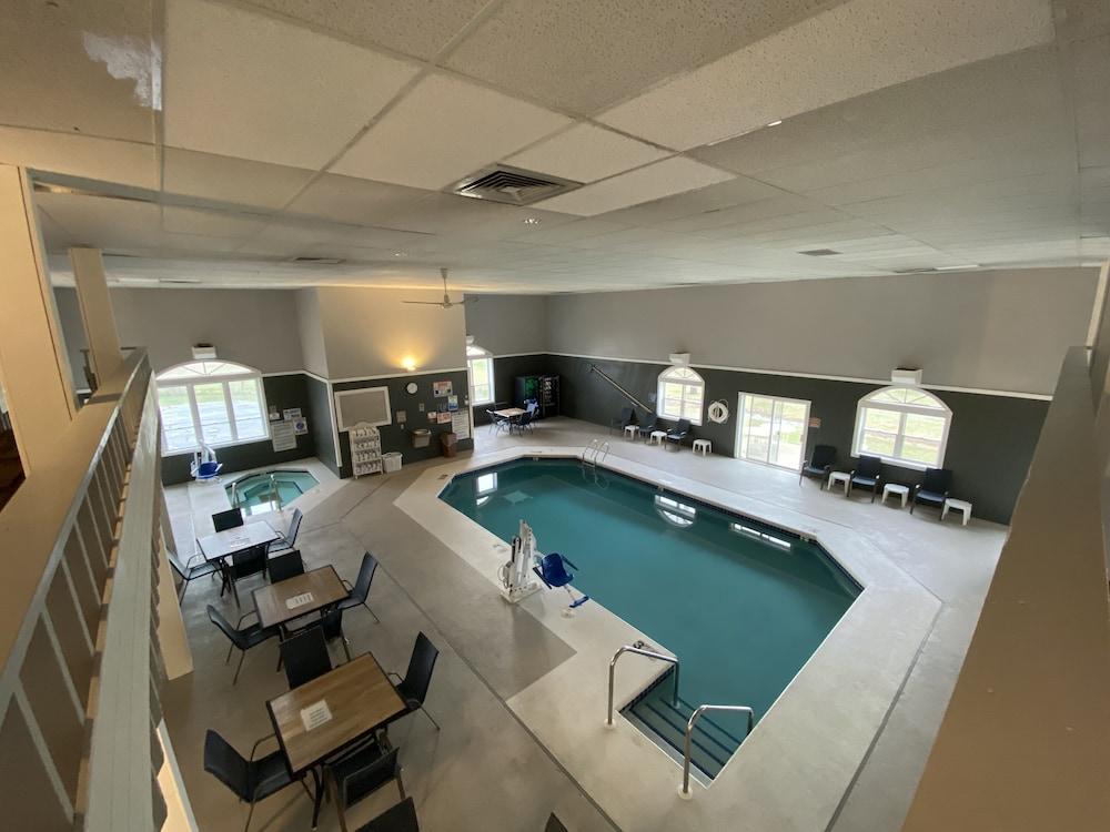 Quality Inn Mauston I-90 photo 17