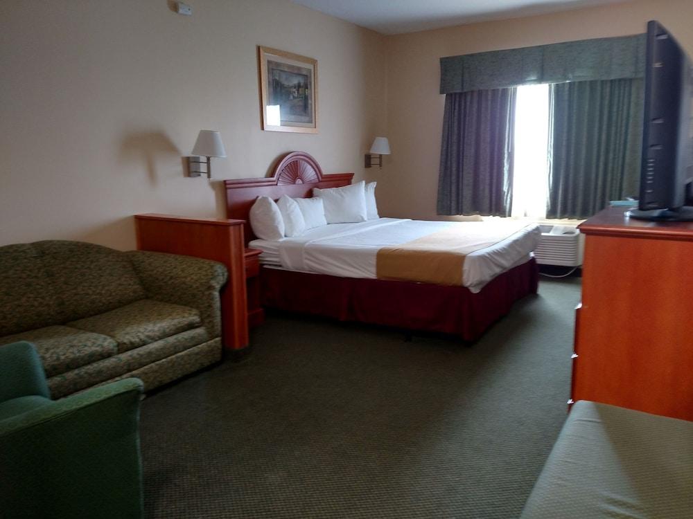 Holiday Inn Express Toledo West - Napoleon by IHG photo 40