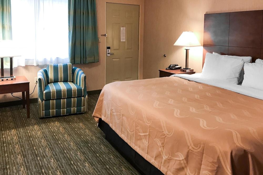 Quality Inn Bedford photo 11