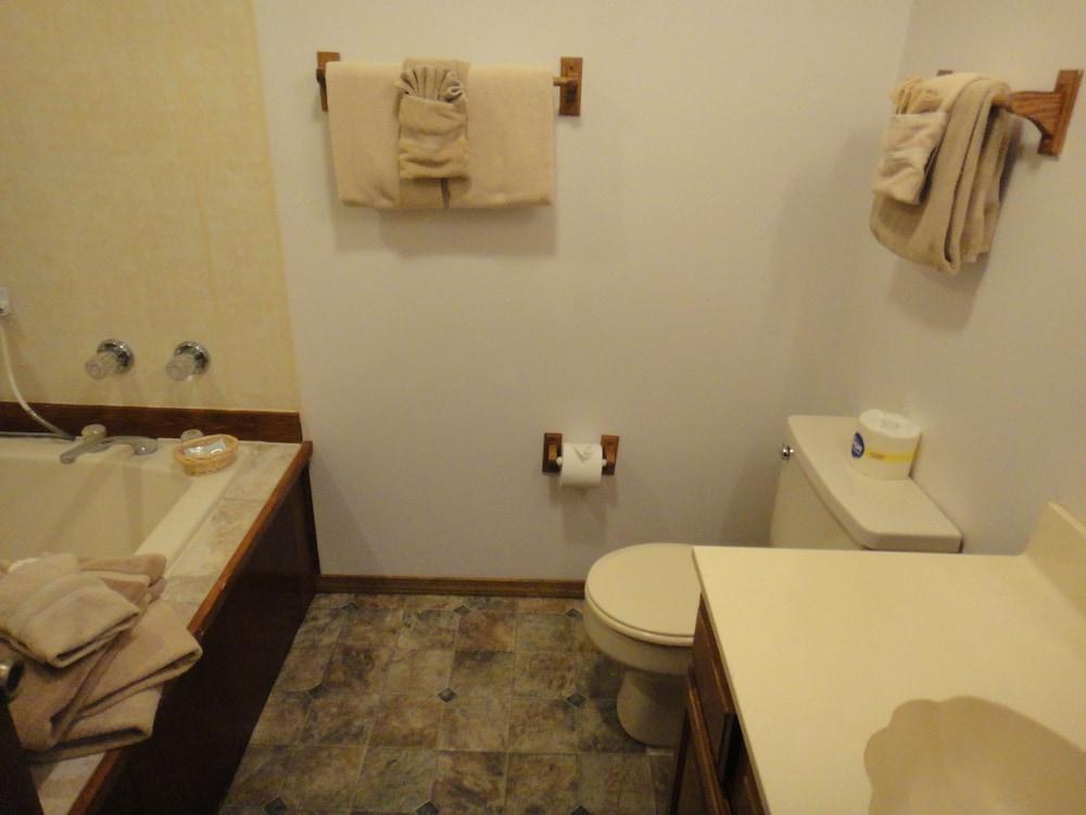 Brackenridge Lodge photo 13
