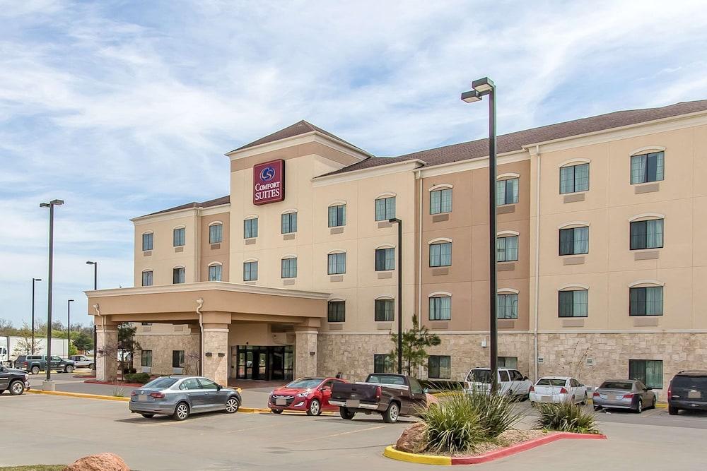 Comfort Suites Lawton Near Fort Sill photo 1