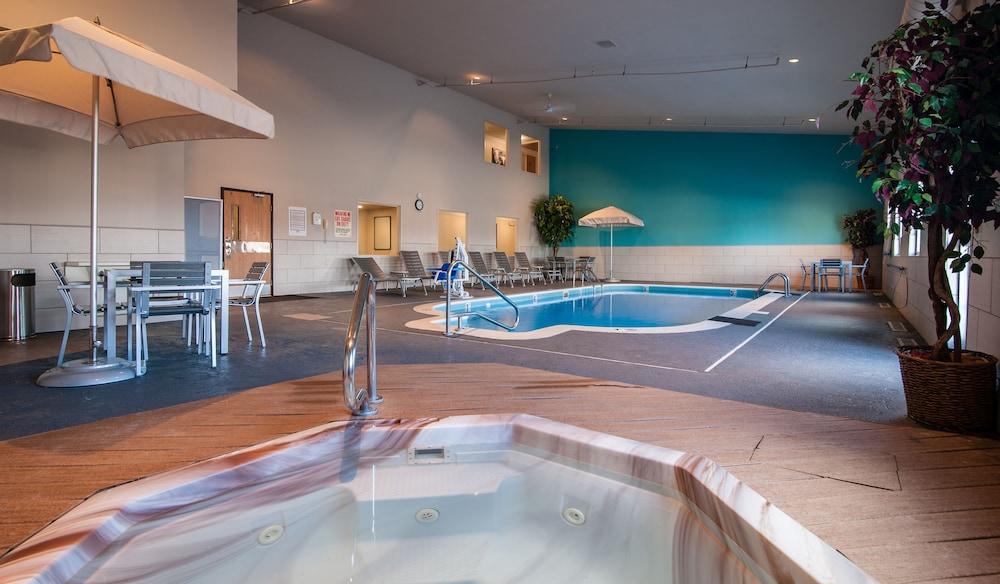 Best Western Plus University Park Inn & Suites photo 9
