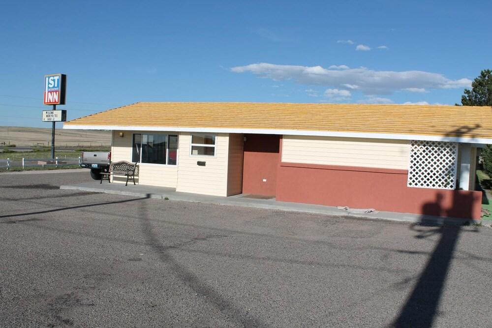 First Interstate Inn — hotel in Douglas