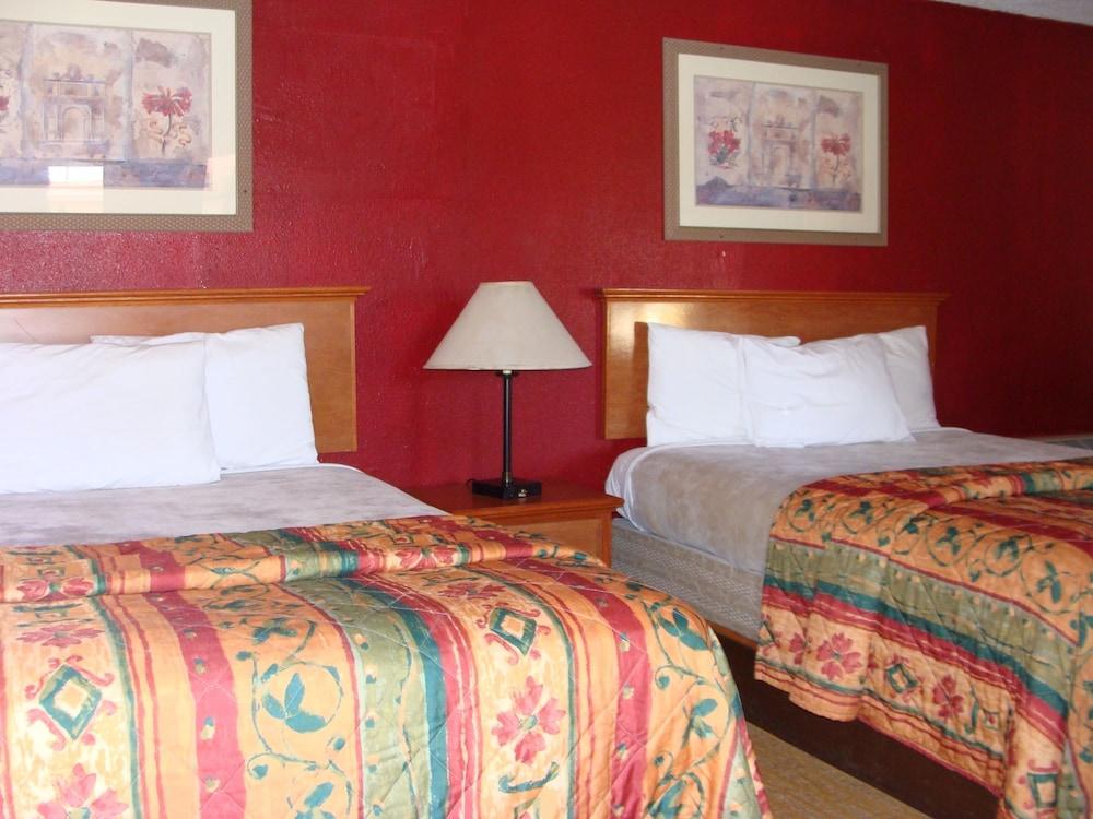 El Rancho Motel photo 15