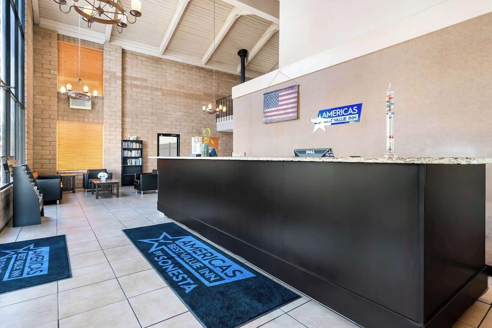Americas Best Value Inn Yakima photo 6