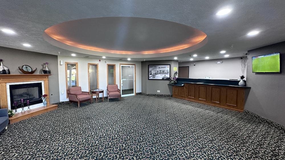 Burgundy Inn & Suites By OYO El Paso photo 2