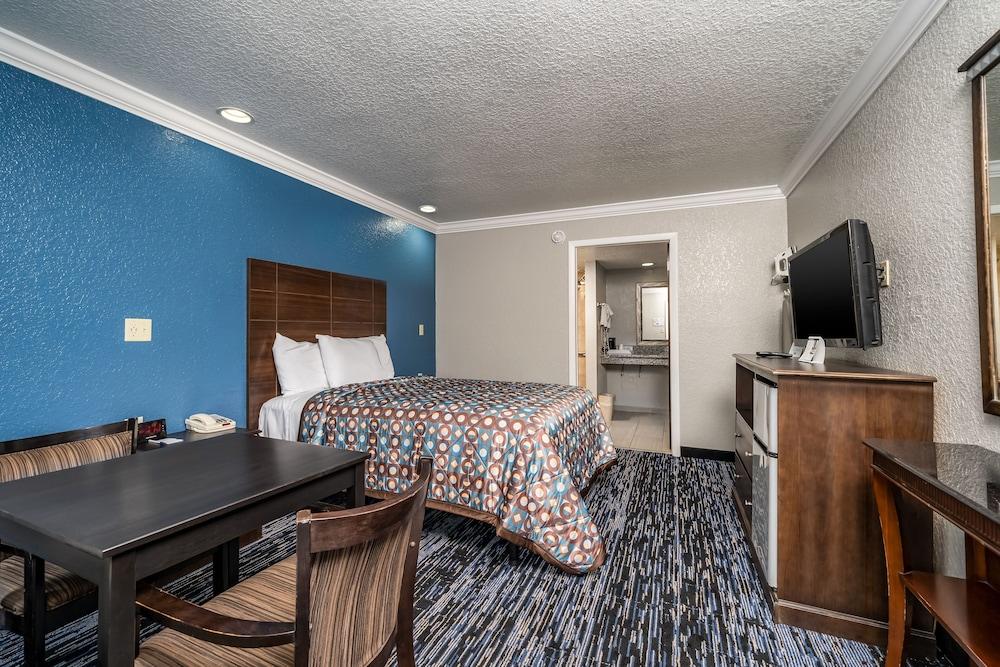 Gator Town Inn photo 5