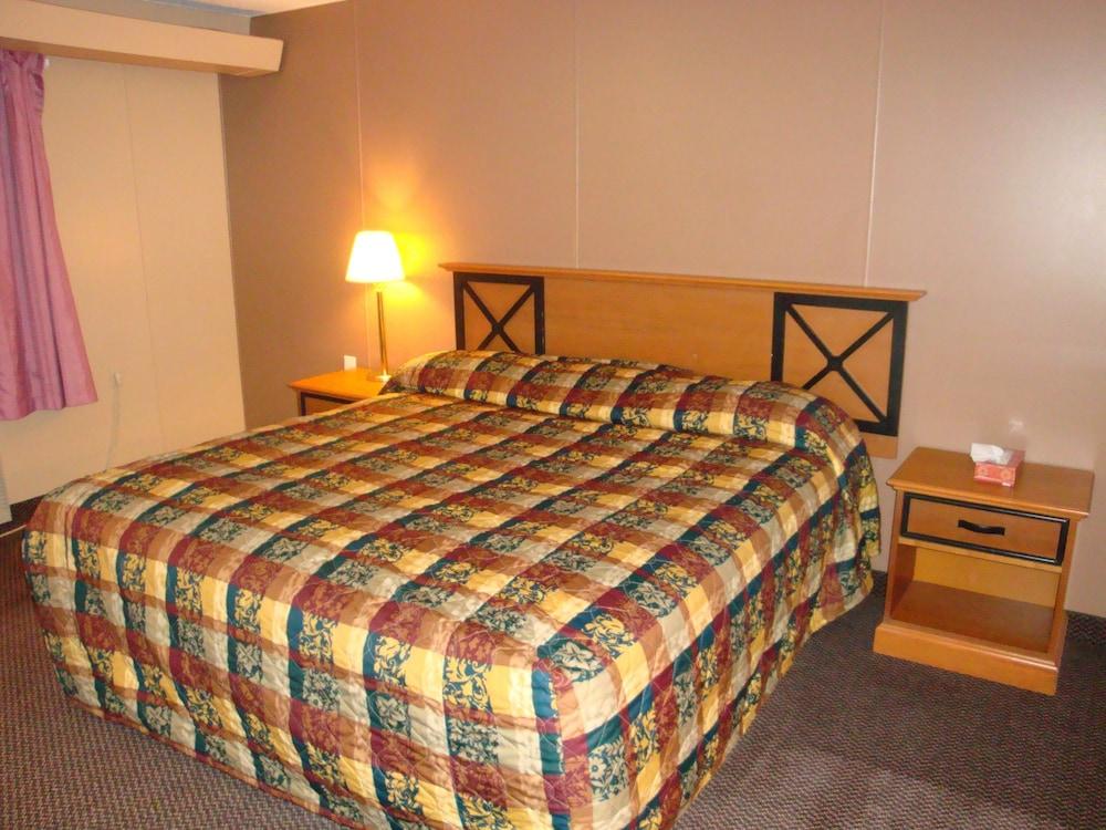 Economy Inn photo 17