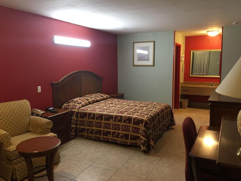 Texas Inn North Brownsville photo 24