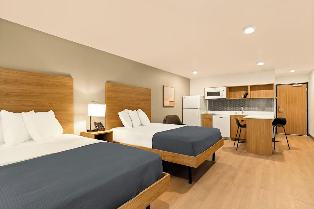 LivAway Suites- Syracuse photo 13